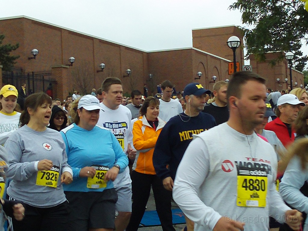 BHGH 2009 0151.jpg - The Big House Big Heat 5 and 10 K race. October 4, 2009 run in Ann Arbor Michigan finishes on the 50 yard line of the University of Michigan stadium.
